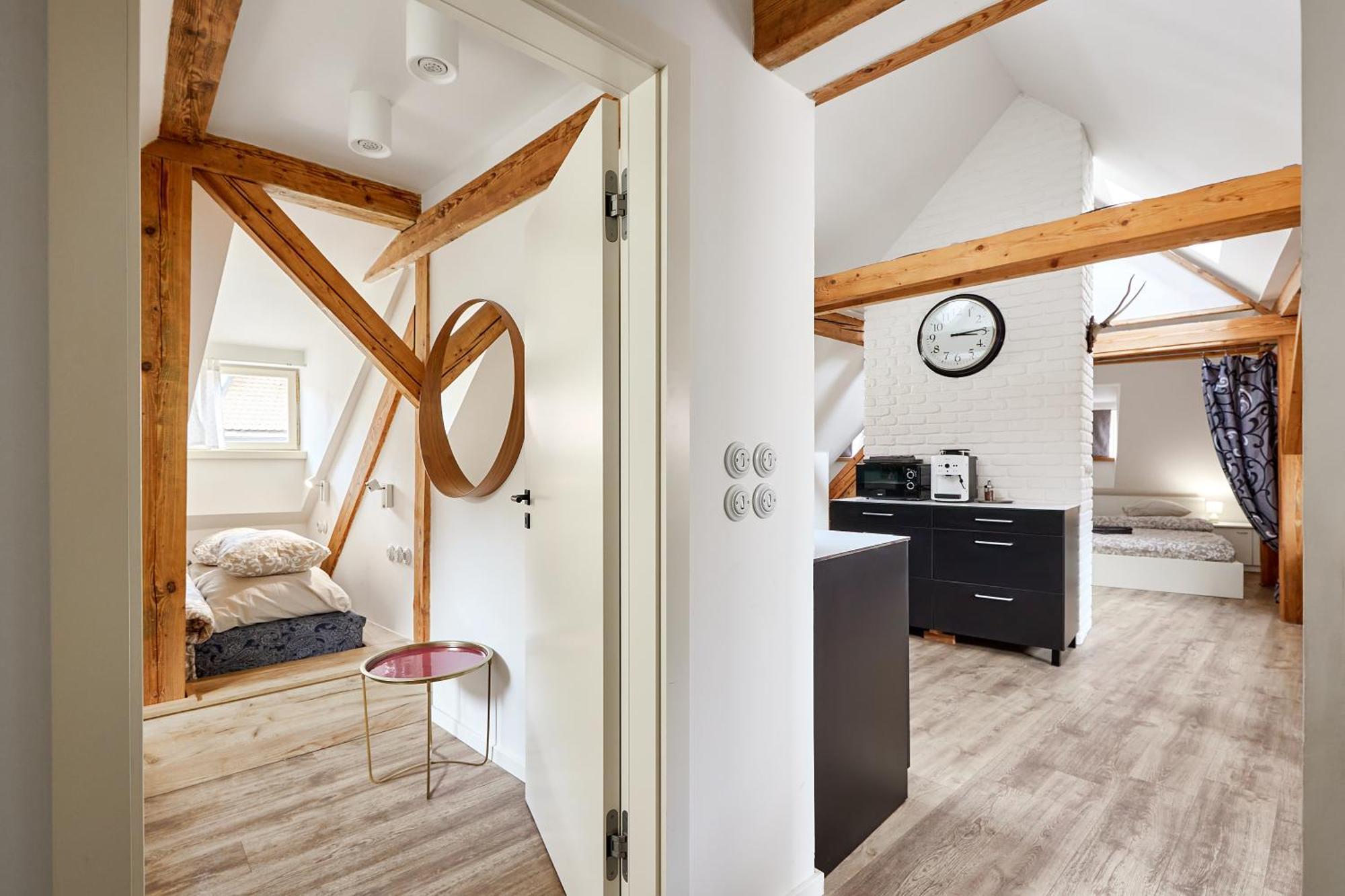 At The Blue Lion & Parking Assistance Apartment Praha Bagian luar foto
