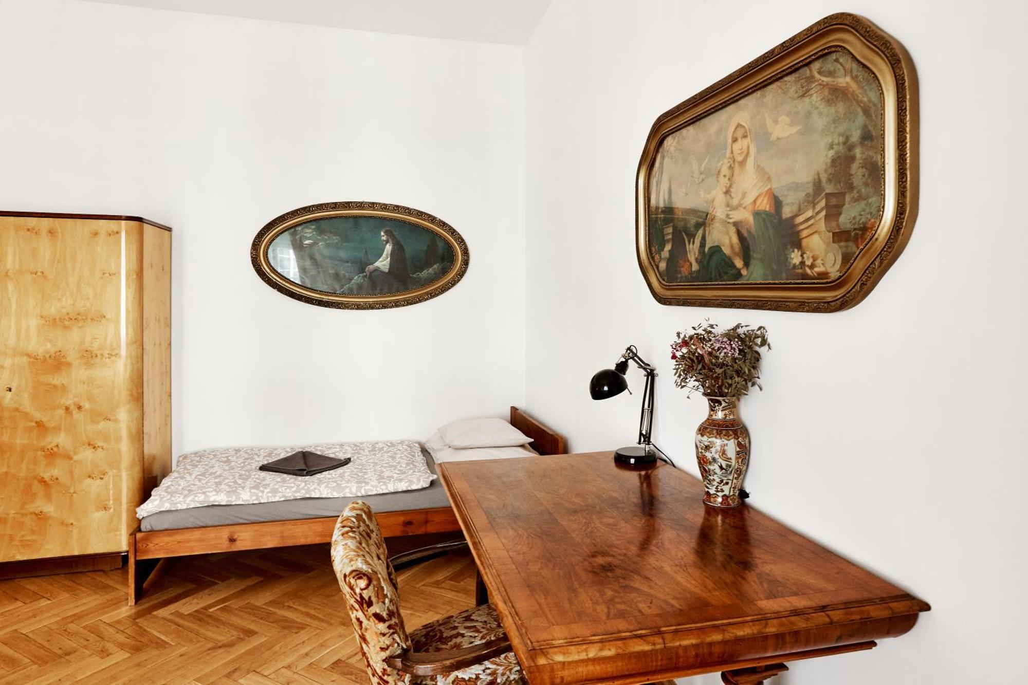 At The Blue Lion & Parking Assistance Apartment Praha Bagian luar foto