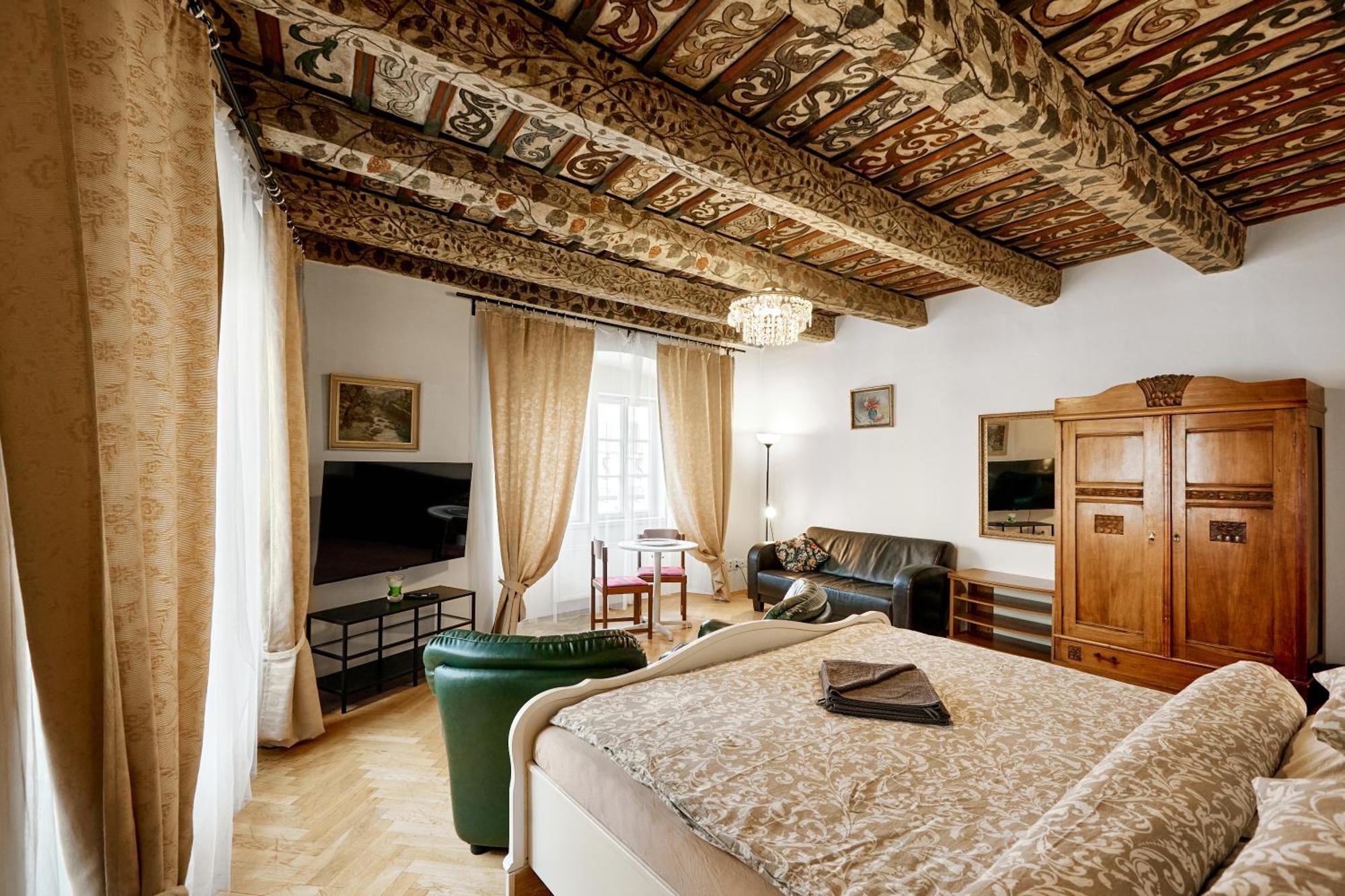 At The Blue Lion & Parking Assistance Apartment Praha Bagian luar foto