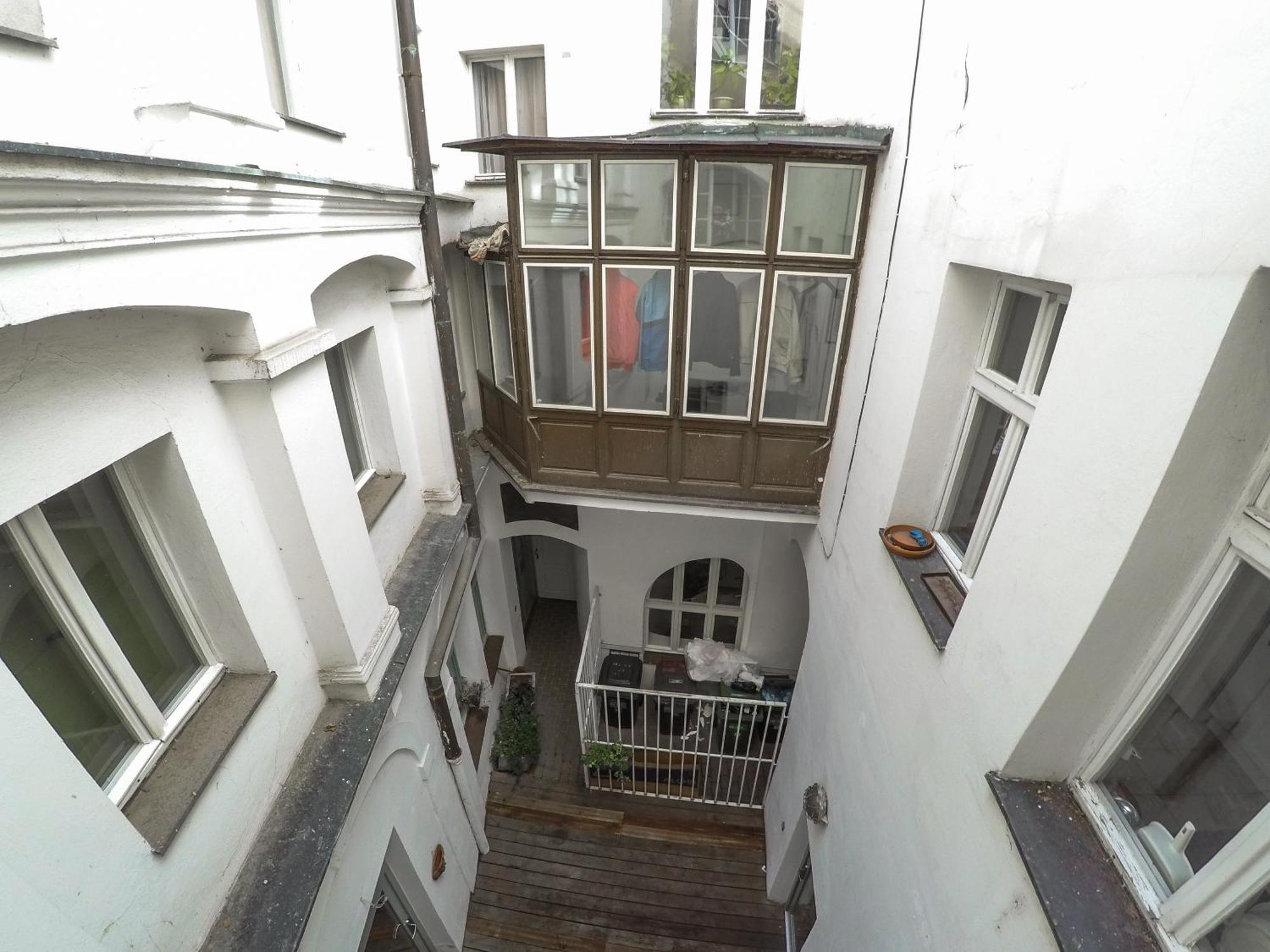 At The Blue Lion & Parking Assistance Apartment Praha Bagian luar foto