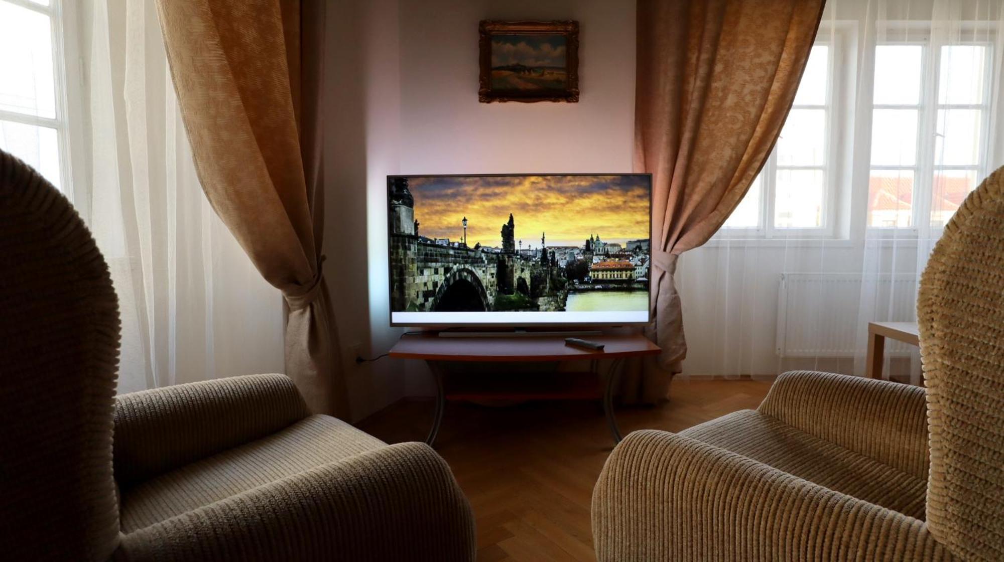 At The Blue Lion & Parking Assistance Apartment Praha Bagian luar foto