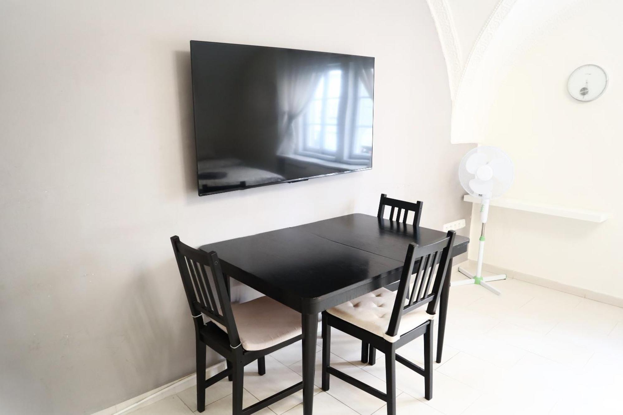 At The Blue Lion & Parking Assistance Apartment Praha Bagian luar foto