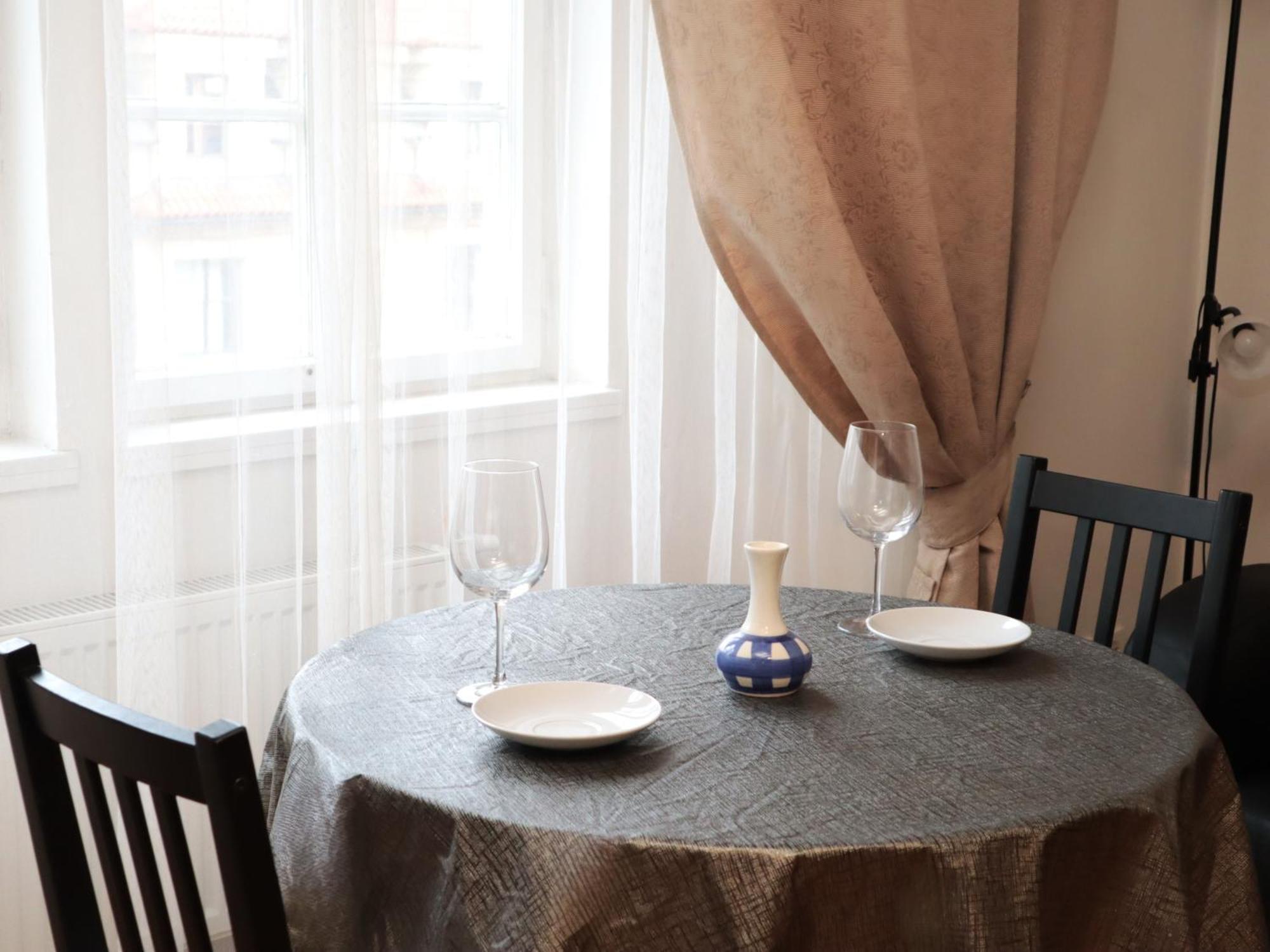 At The Blue Lion & Parking Assistance Apartment Praha Bagian luar foto