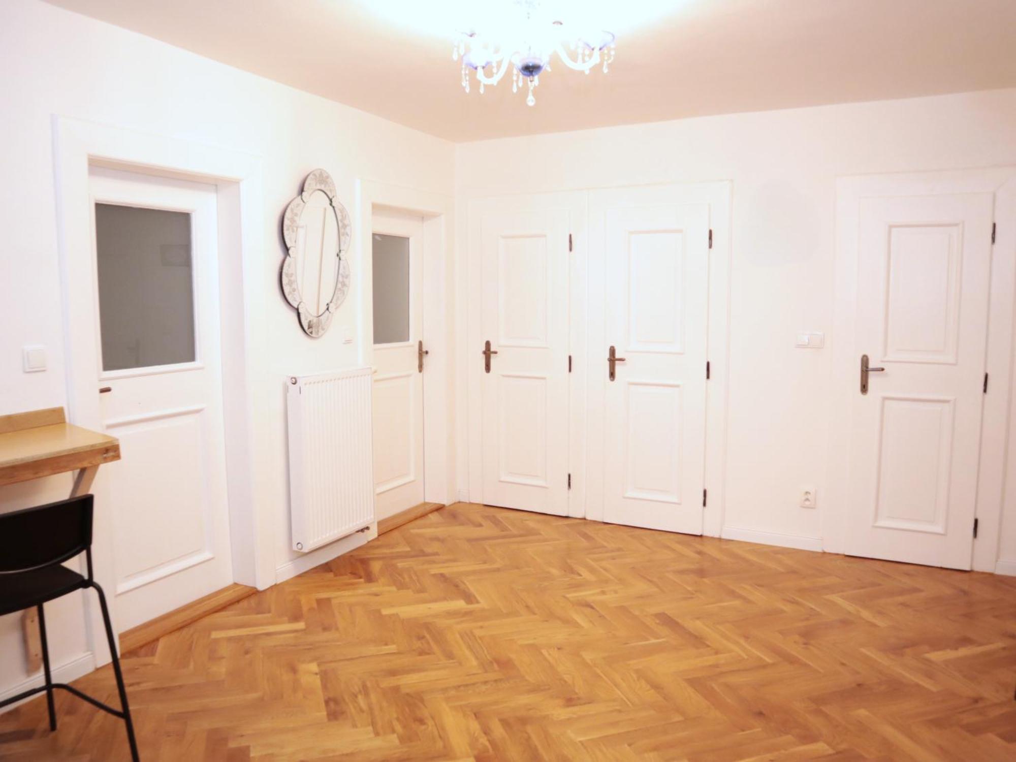 At The Blue Lion & Parking Assistance Apartment Praha Bagian luar foto